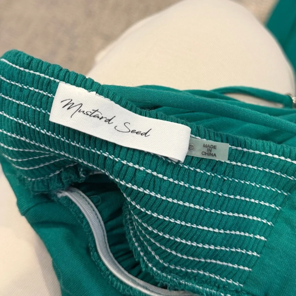 Green jumper - Picture 4 of 6
